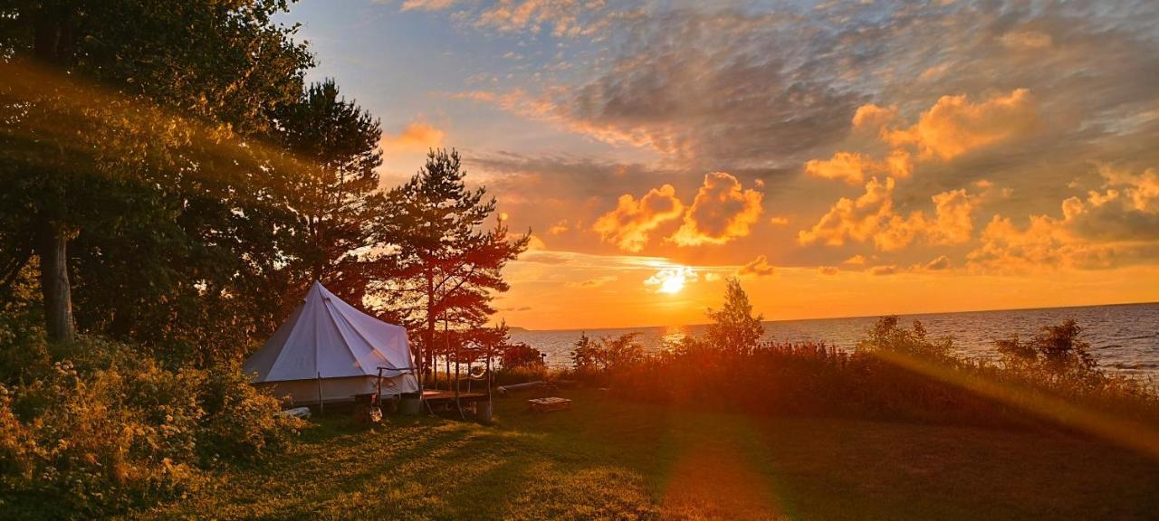 Mereaeaere Glamping Ja Rannamaja Liimala 外观 照片